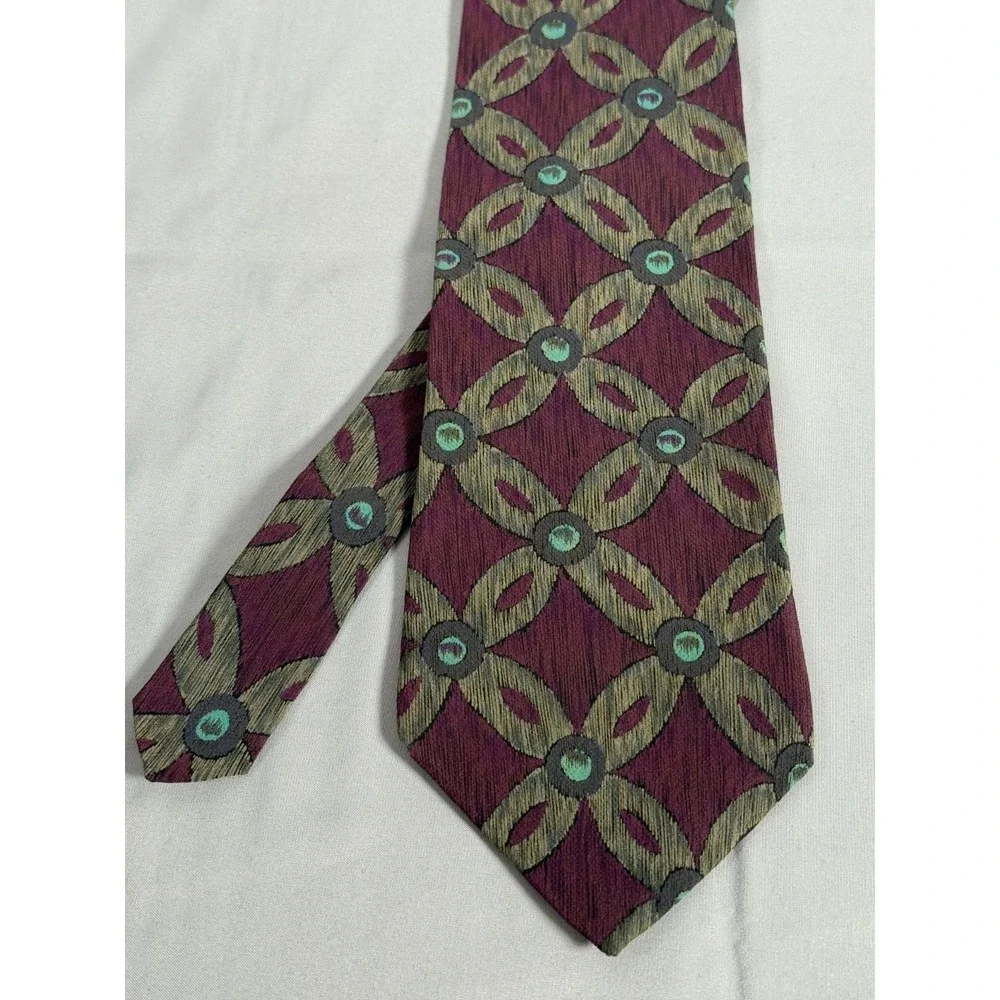 Bill Blass Men's Neck Tie Vintage 100% Silk Geometric‎ Flower Design Costa Rica